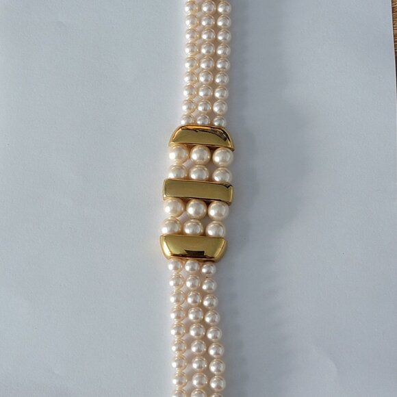 Signed Napier Faux Pearl with Gold-tone Bar Bracelet - Picture 9 of 10